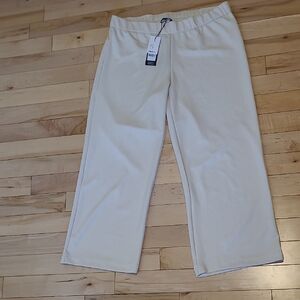 Brand New Women's Size 20 Cream Casual Pants